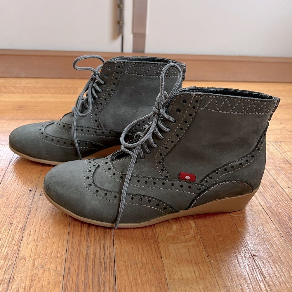 Oliberte grey leather shoes, size 37